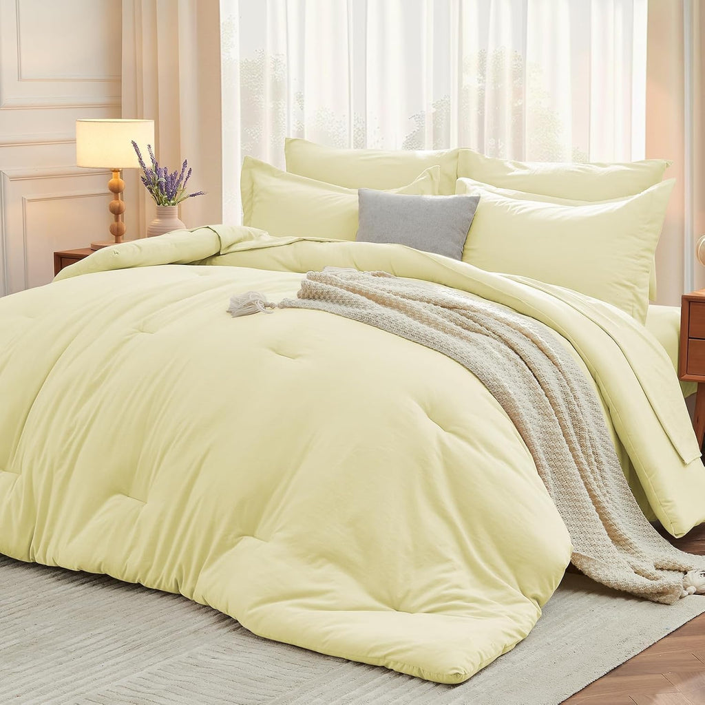Yuelora Queen Bed in a Bag Set, 7 Pieces, Beige