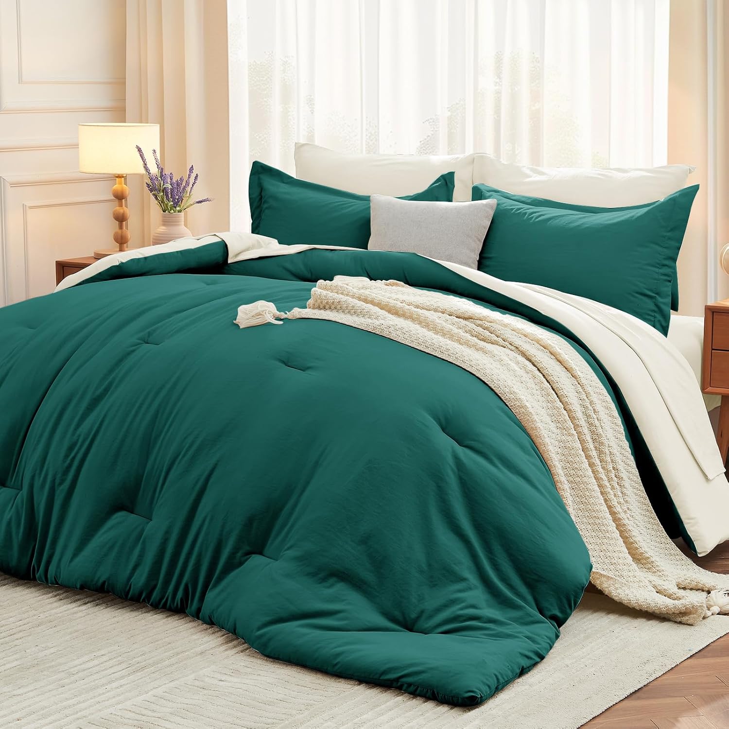 Yuelora Queen Bed in a Bag Set, 7 Pieces, Beige