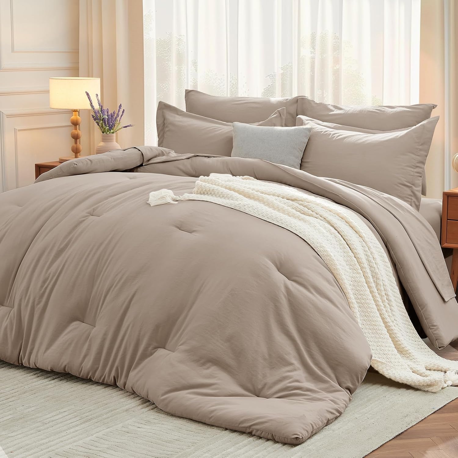 Yuelora Queen Bed in a Bag Set, 7 Pieces, Beige