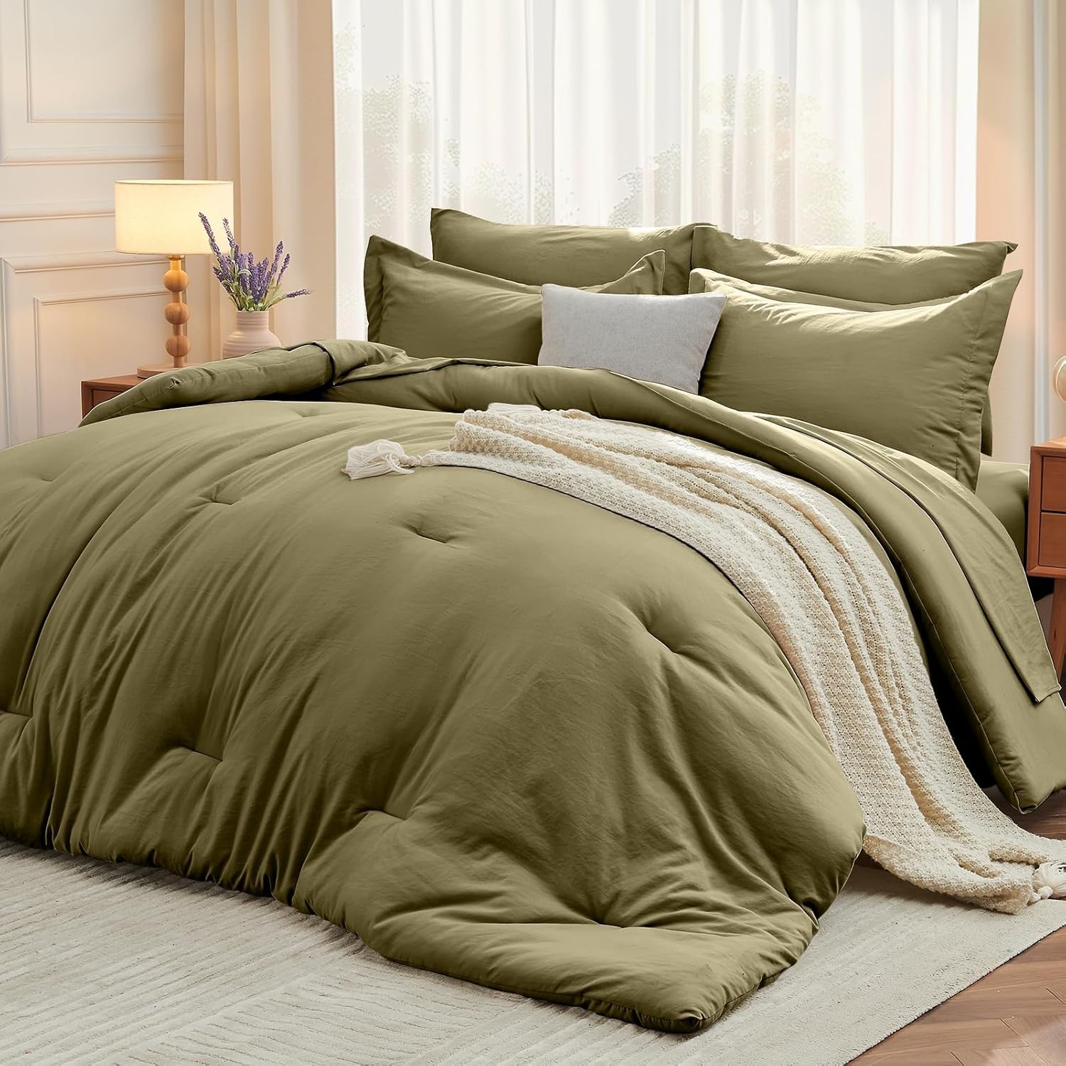 Yuelora Queen Bed in a Bag Set, 7 Pieces, Beige