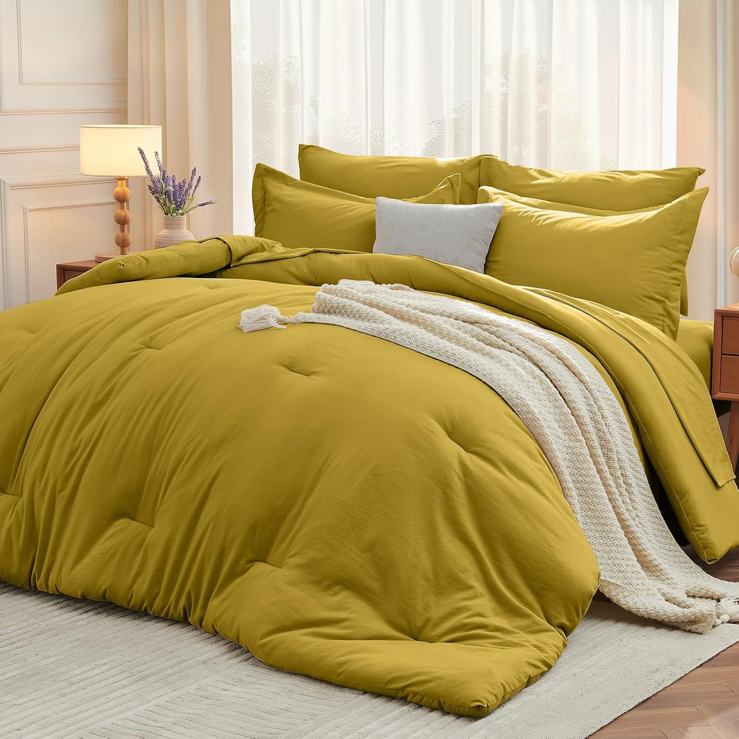 Yuelora Queen Bed in a Bag Set, 7 Pieces, Beige