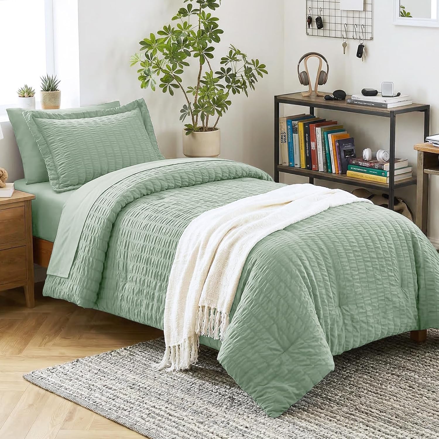 Yuelora Queen Bedding Set, 7 Pieces, Brown Seersucker Comforter Set