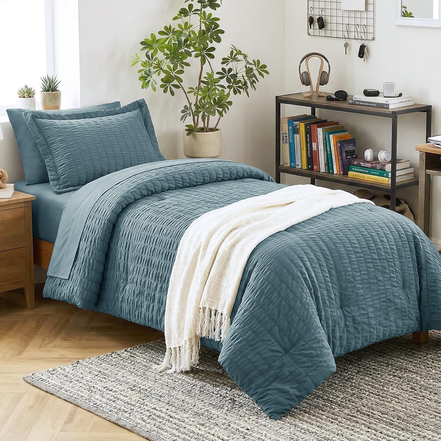 Yuelora Queen Bedding Set, 7 Pieces, Brown Seersucker Comforter Set